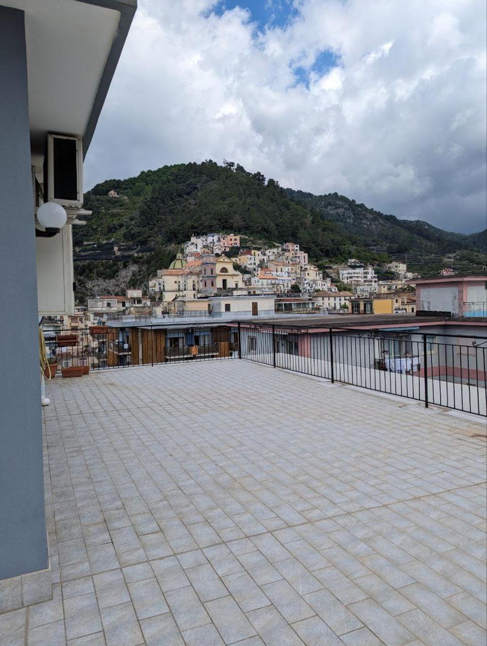Piccolo Appartamento Con Grande Terrazzo Panoramico Maiori Exteriör bild