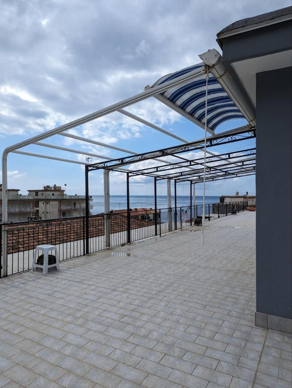 Piccolo Appartamento Con Grande Terrazzo Panoramico Maiori Exteriör bild