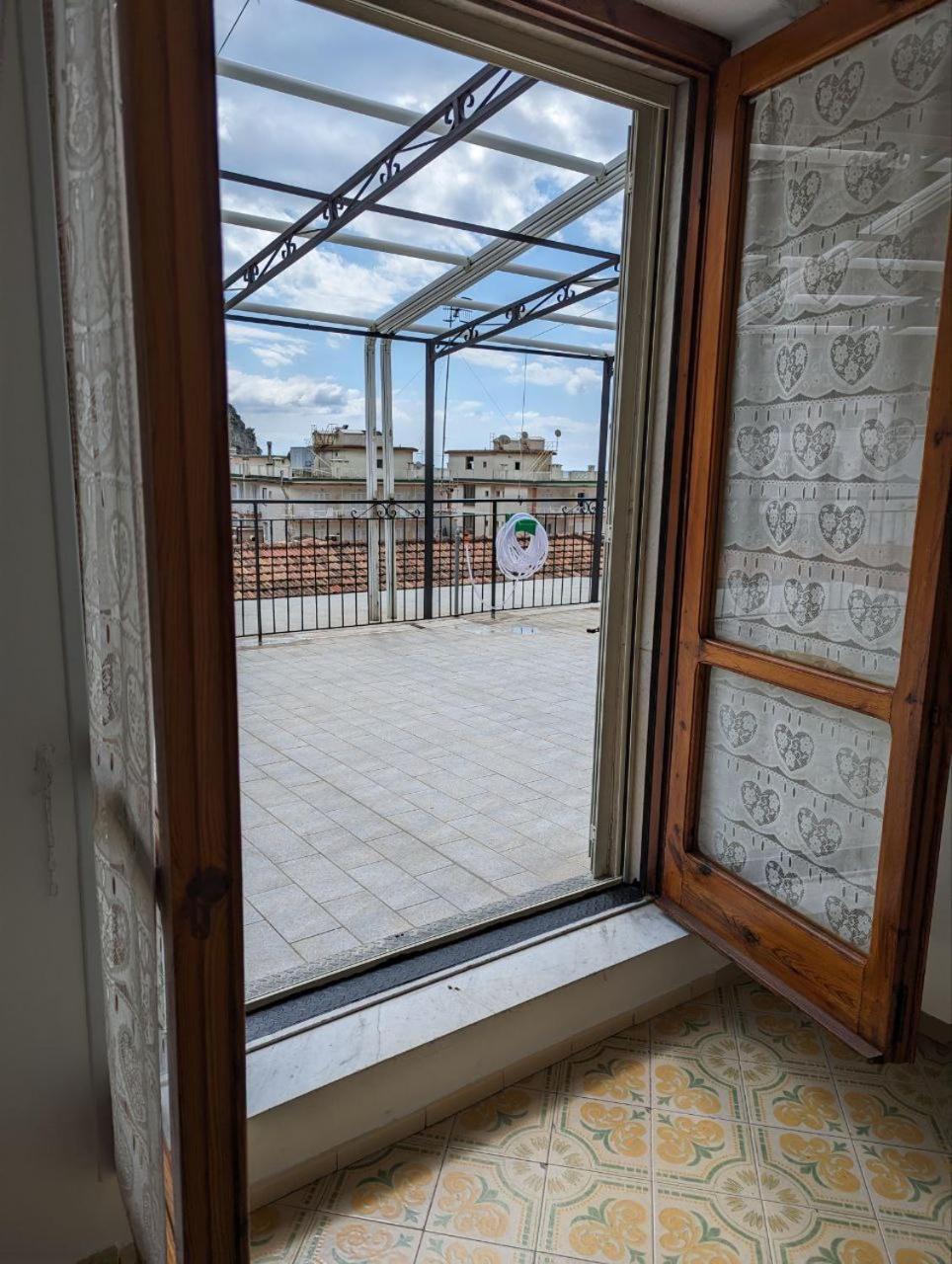 Piccolo Appartamento Con Grande Terrazzo Panoramico Maiori Exteriör bild